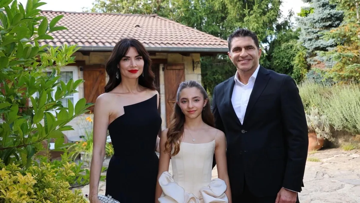Nefise Karatay ile kızı Maya sosyal medyayı salladı