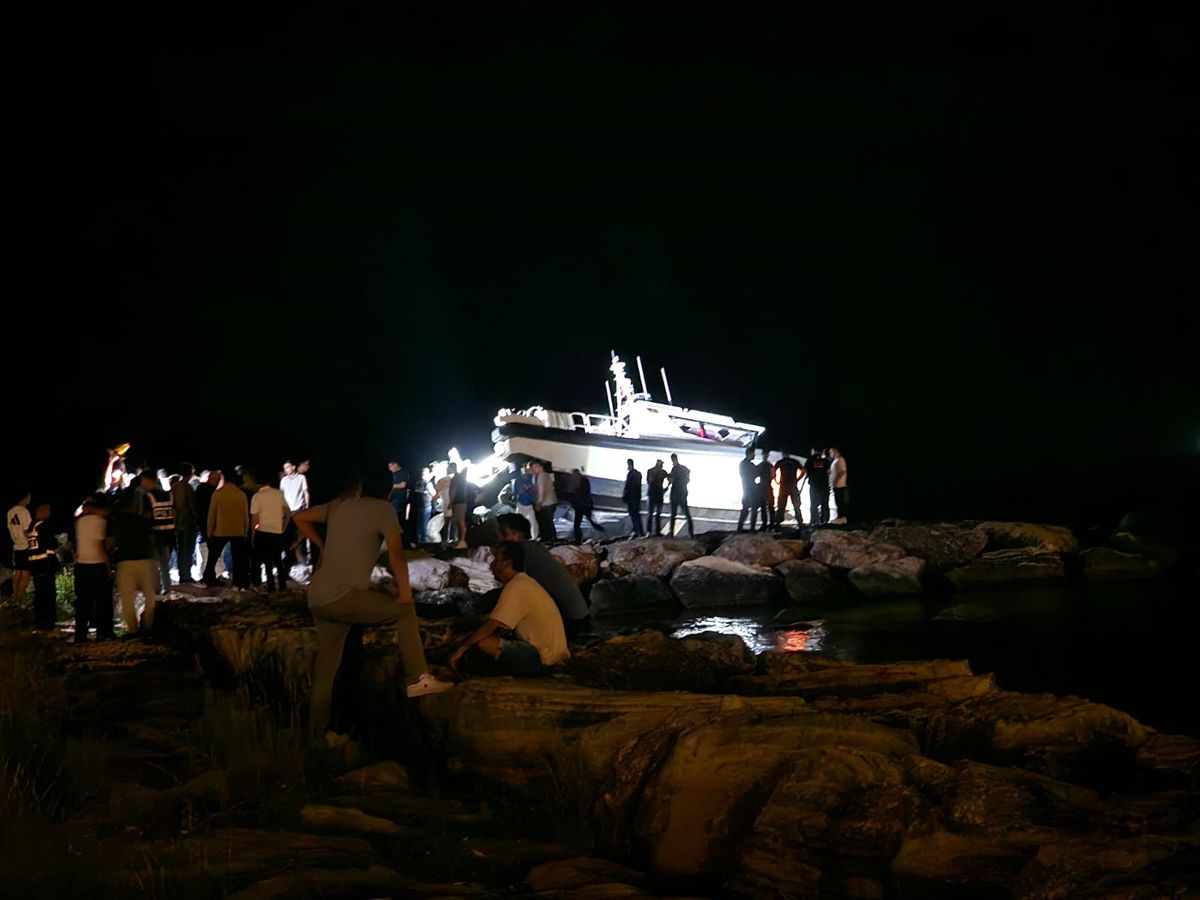 Giresun Sahil Güvenlik Botu Kayalıklara Çarptı: 2 Yaralı
