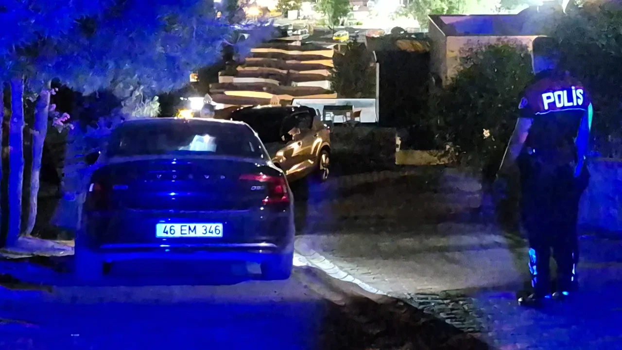Polisin ‘Dur’ ihtarına uymadı: Önüne gelen çarparak kaçtı