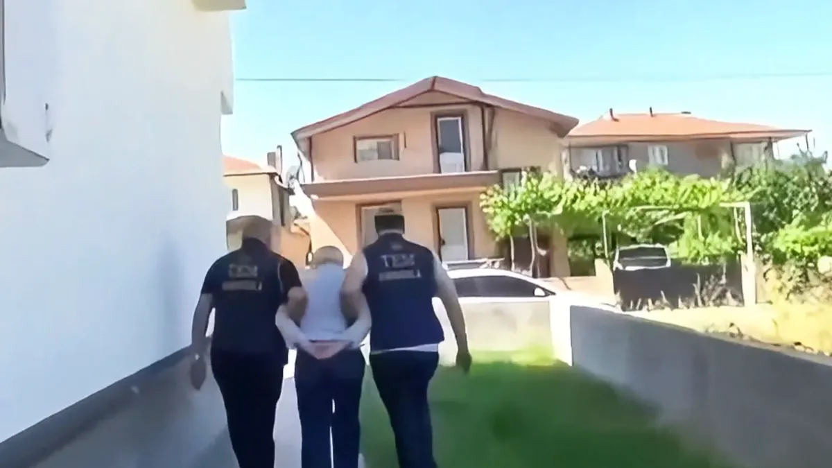 42 ilde FETÖ'ye darbe! 128 şüpheli tutuklandı