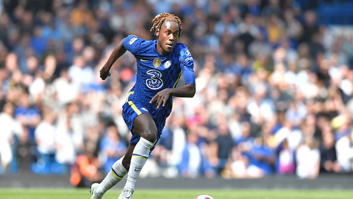 İngiltere'de Livramento'nun yerine Chalobah!