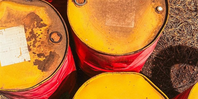 Üçüncü gününe giren Karadeniz saldırılarının ardından petrol yüklemeleri durdu