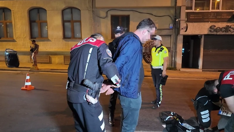 Kadıköy’de helikopter destekli denetim: Aranan şüpheli yakalandı
