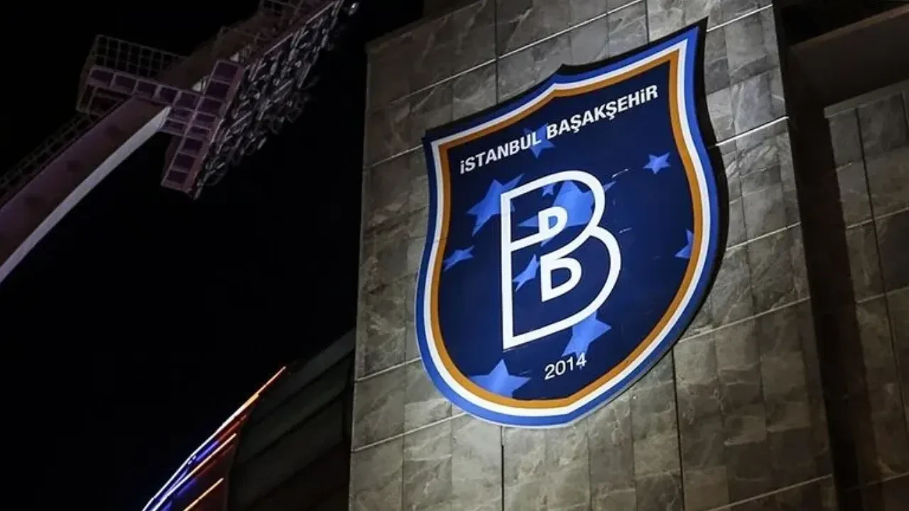 Başakşehir'in hazırlık maçları belli oldu! İstanbul temsilcisi 5 takımla karşılaşacak