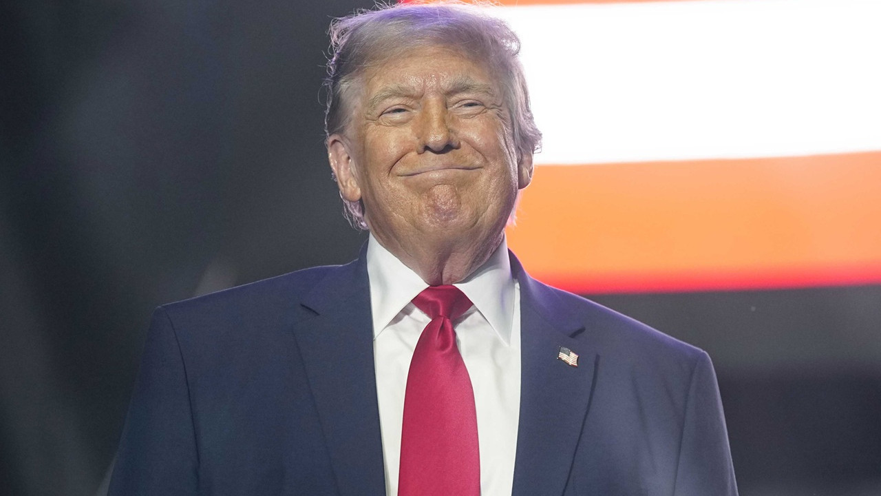 Trump'tan 'dijital hizmet vergisi' çıkışı: Uygulayacak ülkelere yüzde 100 tarife tehdidi