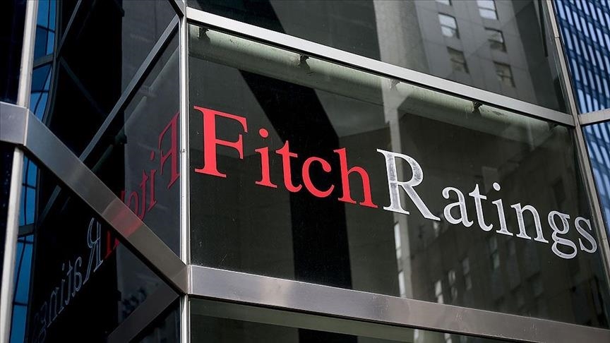 Fitch, küresel ekonomik büyüme tahminini düşürdü