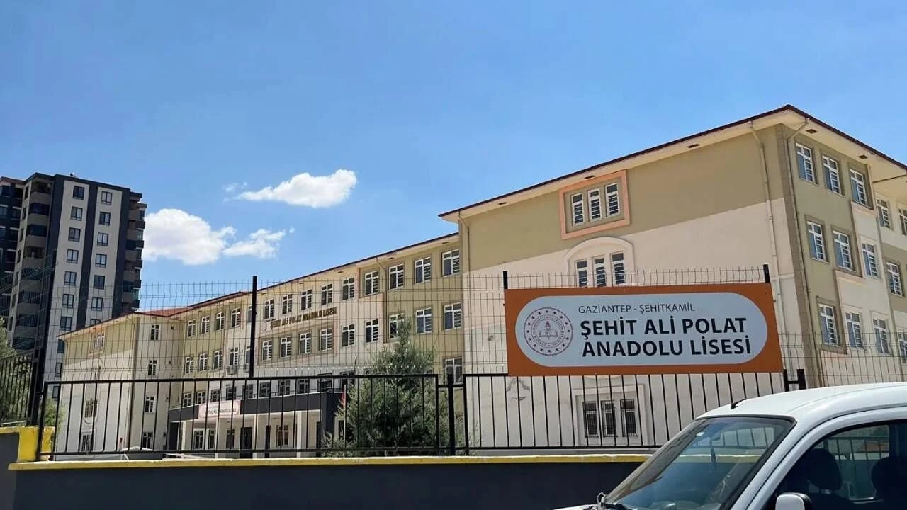 Gaziantep’te karne günü dehşeti: 16 yaşındaki öğrenci bıçaklandı