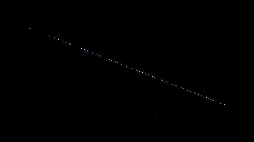 Eski İsrail Başbakanı, İran'a kaçak yollarla on binlerce Starlink uydu alıcısı soktuklarını söyledi