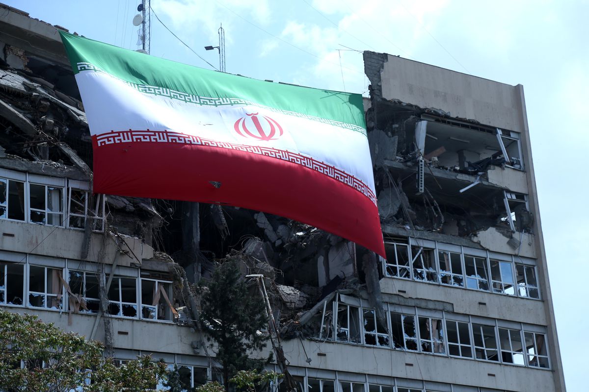 İran Medyası: Güneydeki Liman Kentlerinde Patlama Sesleri Duyuldu
