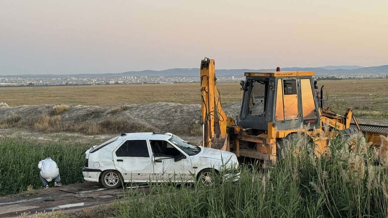 Karaman'da tarım işçisi ailenin dönüş yolunda feci kaza: 3 çocuk can verdi