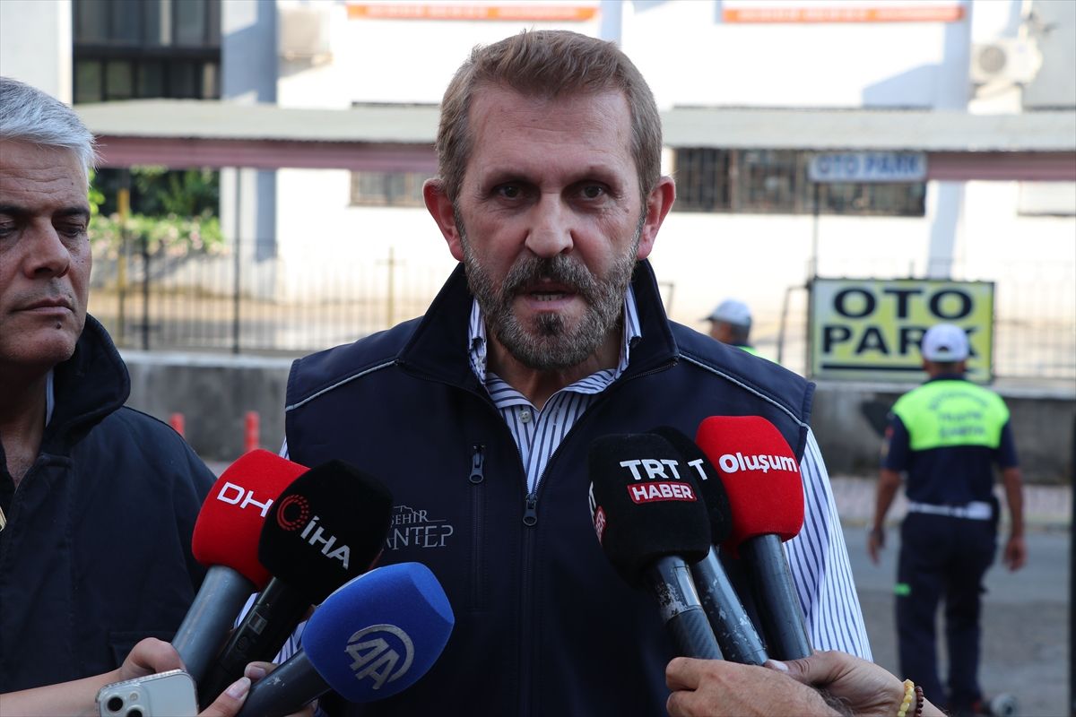 Gaziantep'te iş merkezi yangını kontrol altında