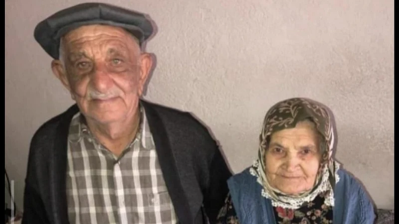 11 çocuklu yaşlı çift 67 yıldır evliydiler: 6 saat arayla öldüler