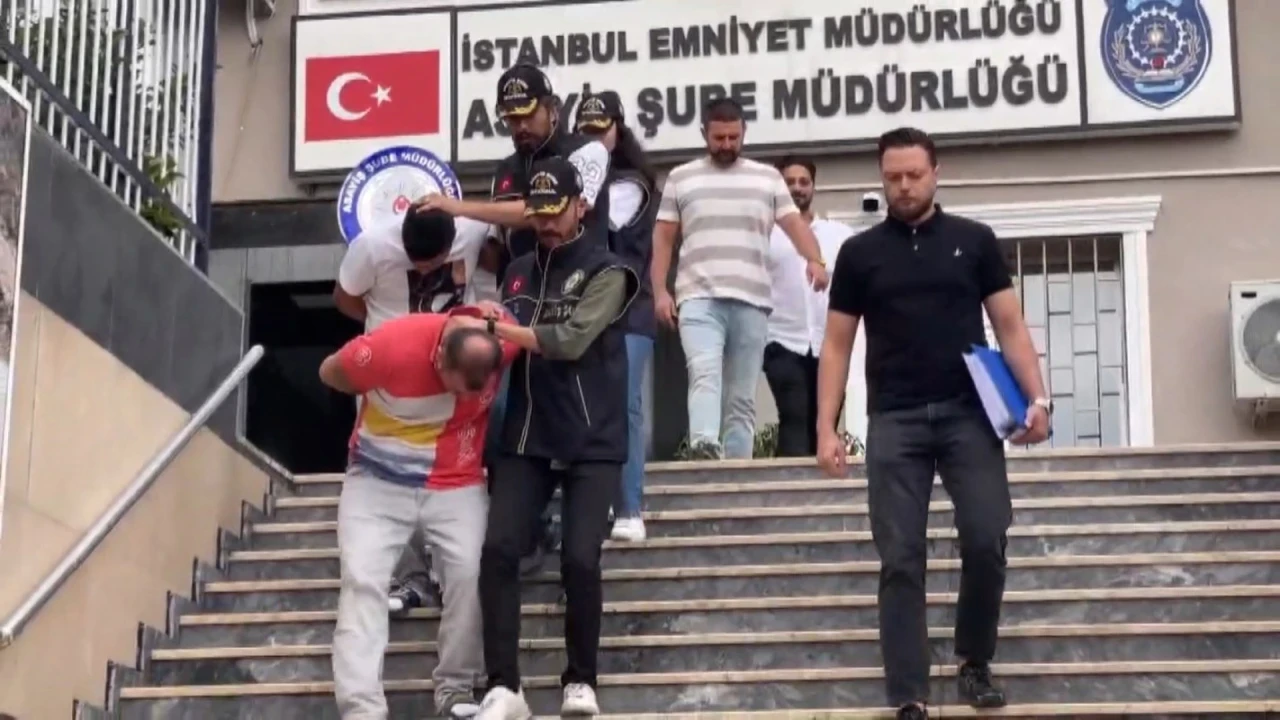 Galeriyi kalaşnikofla kurşunlayanlara gözaltı