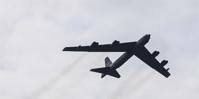 ABD'de B-52 bombardıman uçağı düştü