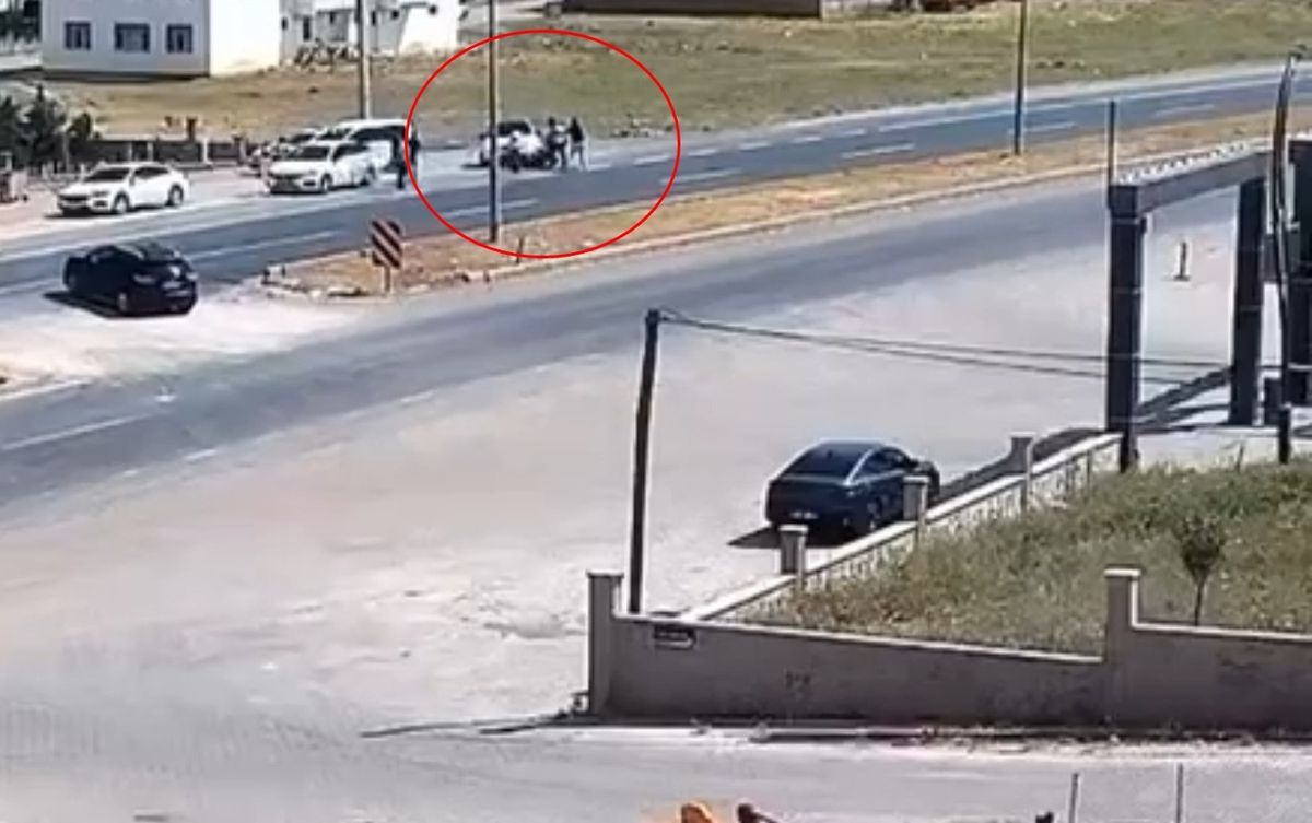 Tartışma sırasında otomobilliyle geri manevra yaparken amcasına çarptı