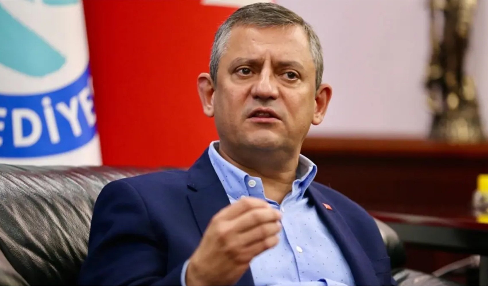 Özgür Özel'den Çankaya operasyonuna sert çıkış: 'Dimdik ayaktayız, bu da size dert olsun'