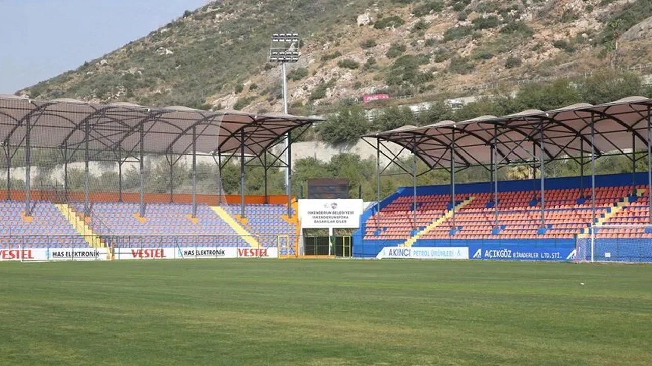 Stat krizi yaşayan Vanspor FK'ya destek geldi: ''Biz yaşadıklarımızı unutmadık'' diyerek çağrı yaptı