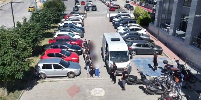 Kamuyu 100 milyon lira zarara uğratan sahte rapor şebekesine operasyon