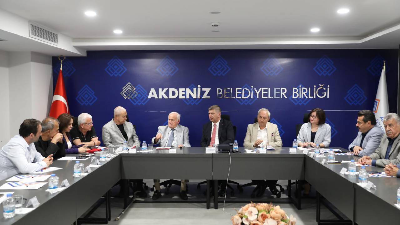 Akdeniz'de belediyeler ve Türk Böbrek Vakfı güçlerini birleştirdi