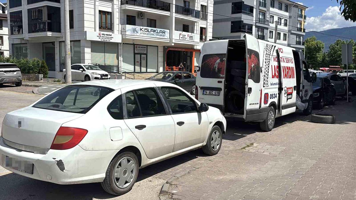 Bolu'da onlarca sürücü 'alışkanlık' kurbanı oldu: 20'ye yakın aracın lastiği patladı