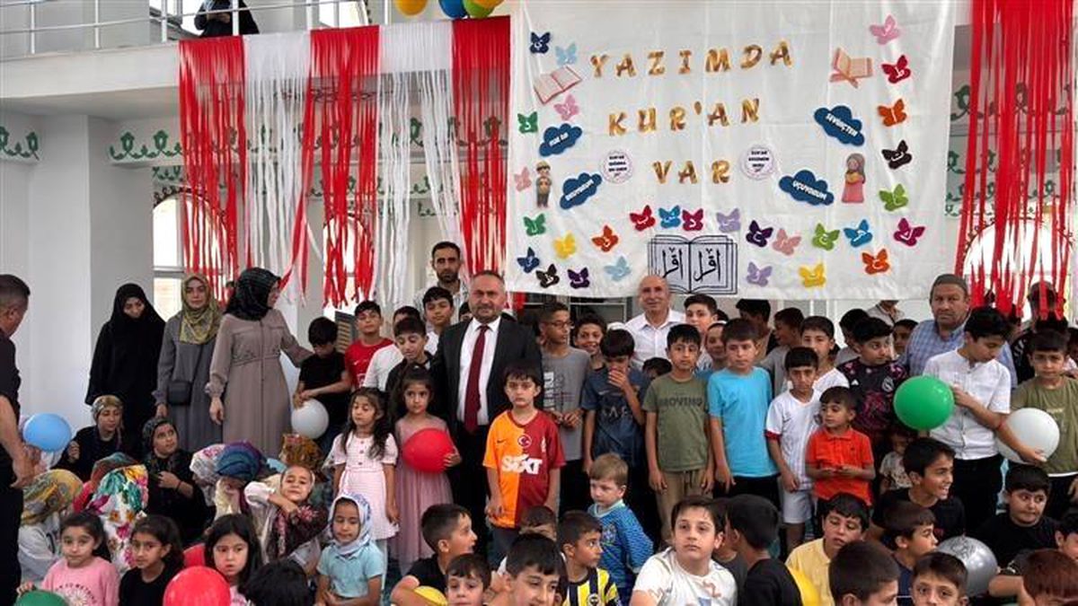 Hakkari'de yaz Kur'an kursları dualarla başladı