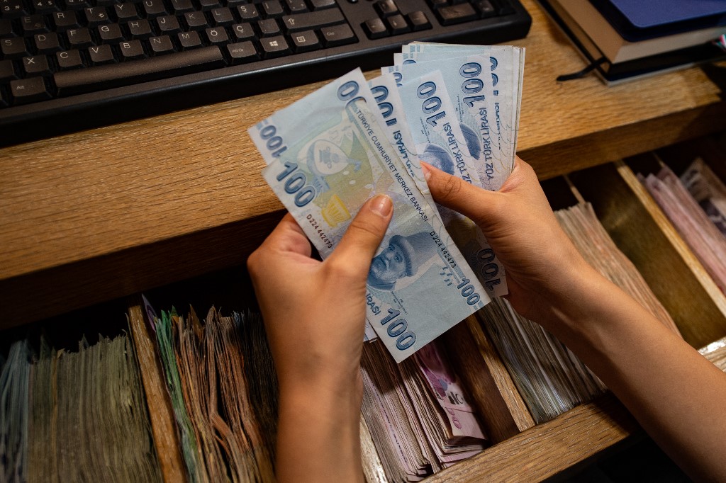 Kök maaşlar değişiyor, milyonlarca emekliyi etkileyecek