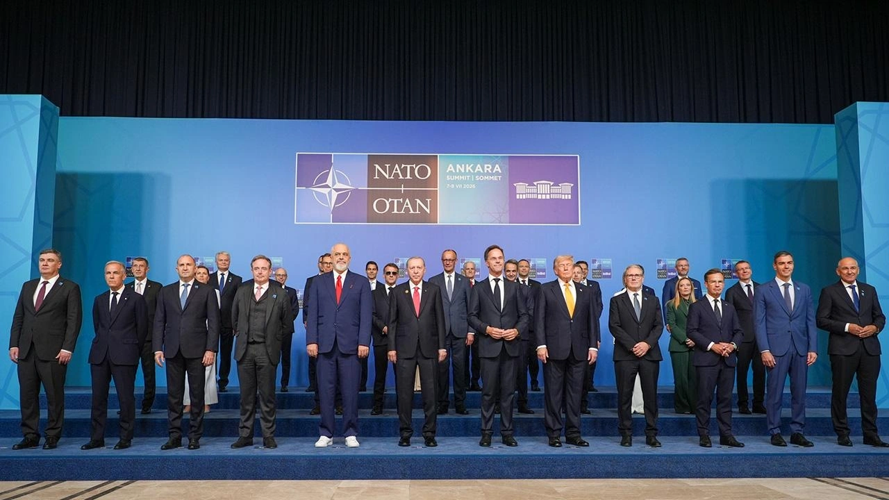 Dış basın yazdı: Erdoğan NATO Liderlerine tabanca hediye etti