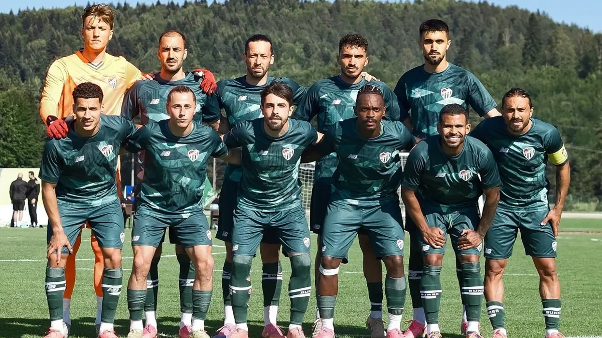 Bursaspor, Esenler Erokspor'u 2 golle geçti