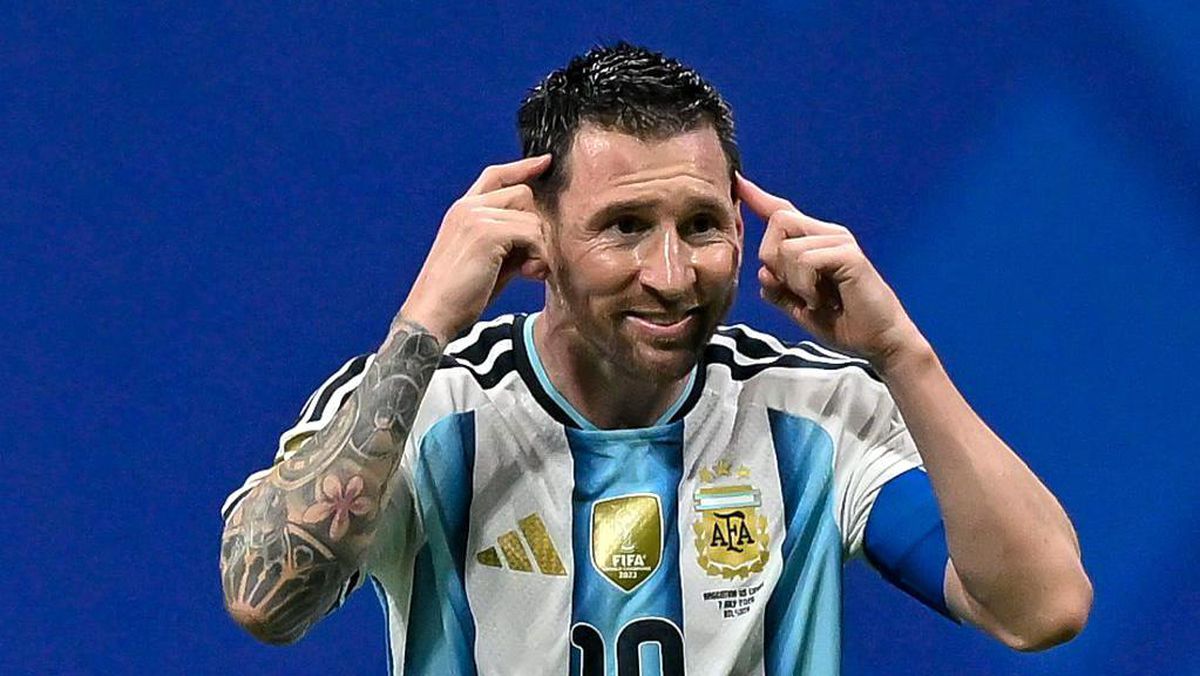 Messi, Maradona ve Pele'den büyük mü?