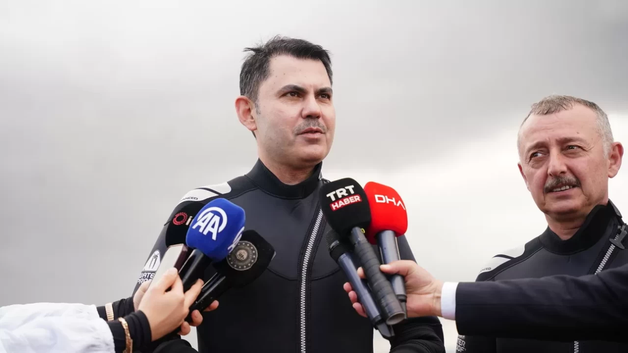 Bakan Kurum İzmit Körfezi’ne daldı: ‘Deniz nefes almaya başladı, ekosistem canlandı!’