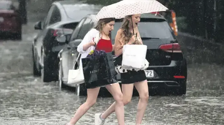 AFAD 22 ili uyardı! Sağanak, sel, su baskını, yıldırım... Meteoroloji yeni harita paylaştı
