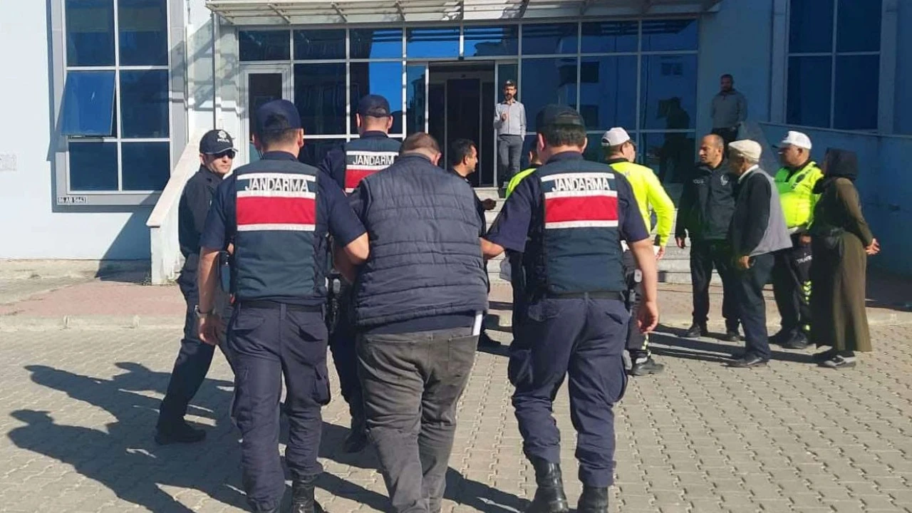 Taksiden kaçak göçmenler çıktı