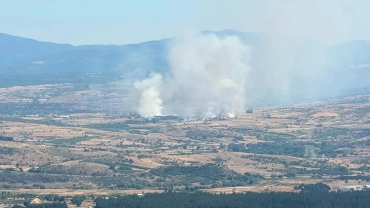 Balıkesir’de arazi yangını: Ekipler sevk edildi