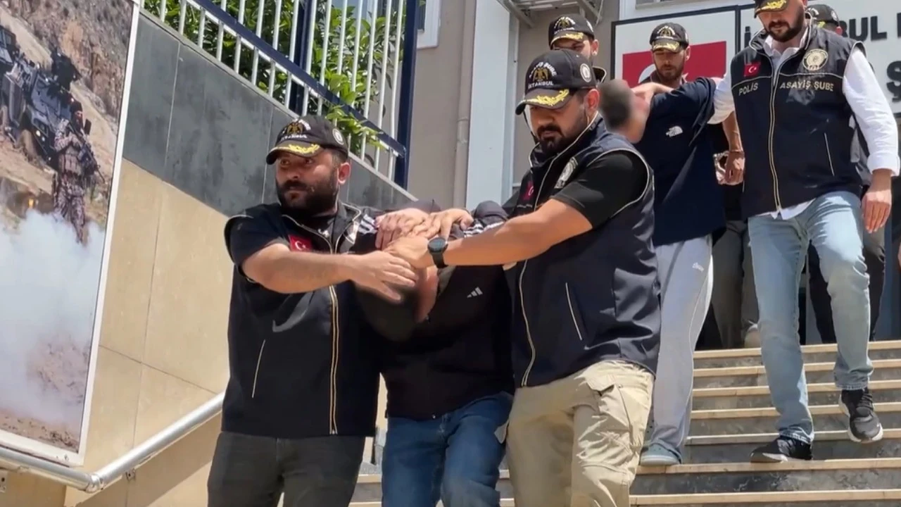 Eylem hazırlığında yakalandılar: Adreslerden bomba çıktı