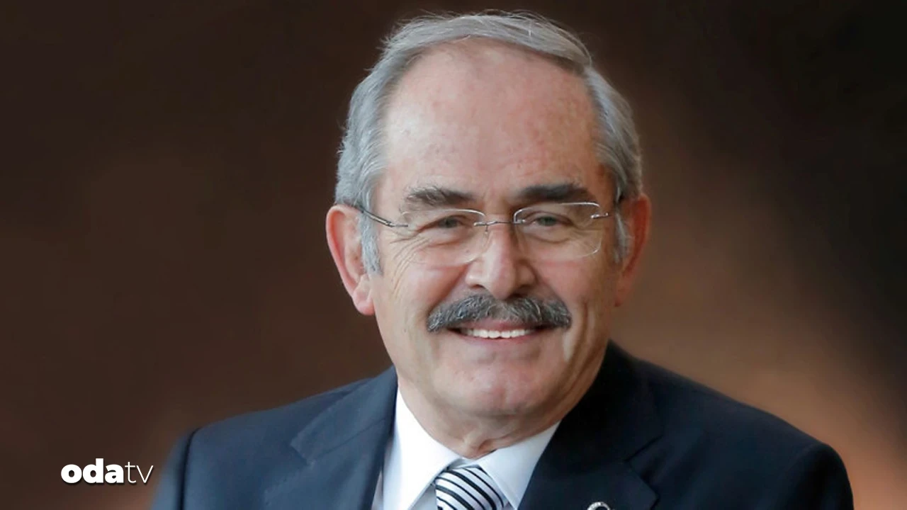 CHP'de yaprak dökümü... Yılmaz Büyükerşen istifa etti