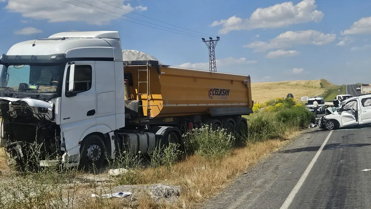 Muş'ta feci kaza: Ölü ve yaralılar var