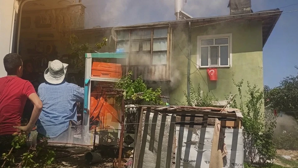 Konya Seydişehir'de yangın: Kilitli evdeki 5 çocuk kurtarıldı