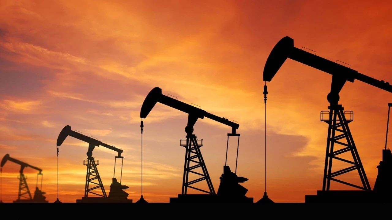 Piyasaların gözü Hürmüz'den gelecek haberdeydi! 60 günlük yol haritası geldi: Petrol geriledi