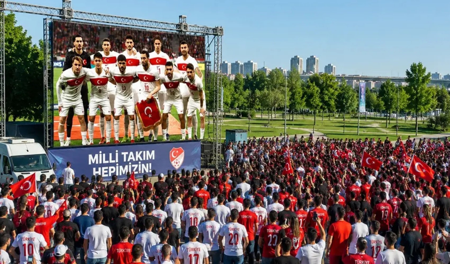 Dünya Kupası heyecanına YKS freni: Türkiye-Paraguay maçı öncesi dev ekran yasağı
