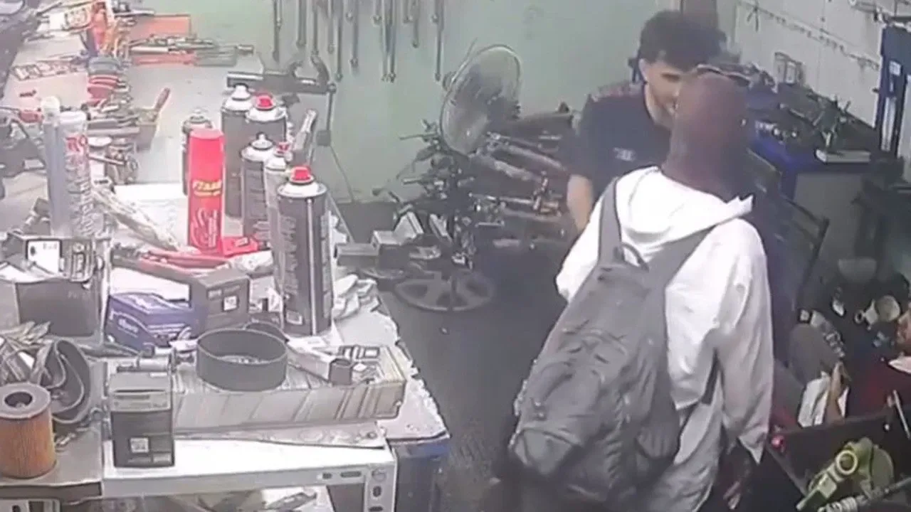 İş yerlerinde erkekleri taciz eden kadın gözaltına alındı