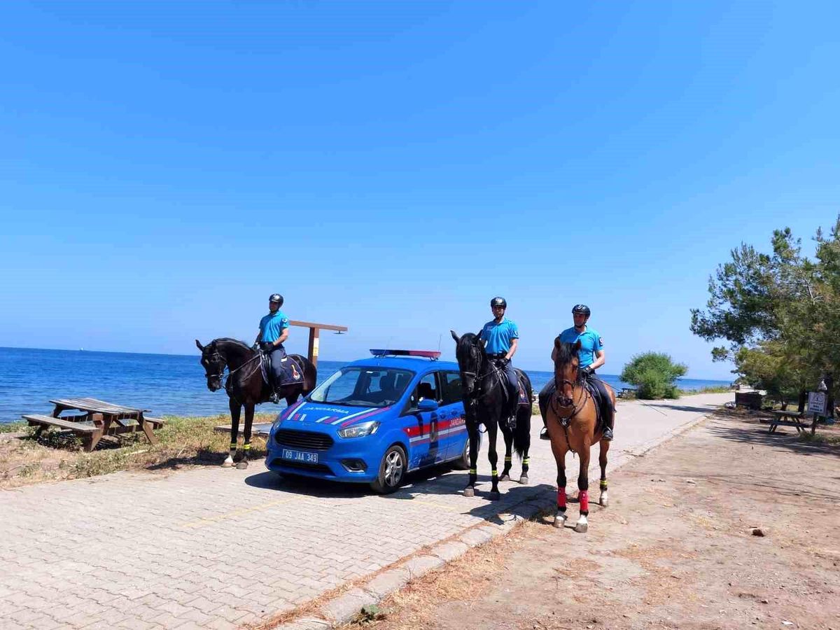 Milli Park'ta Atlı Jandarma Timi göreve başladı