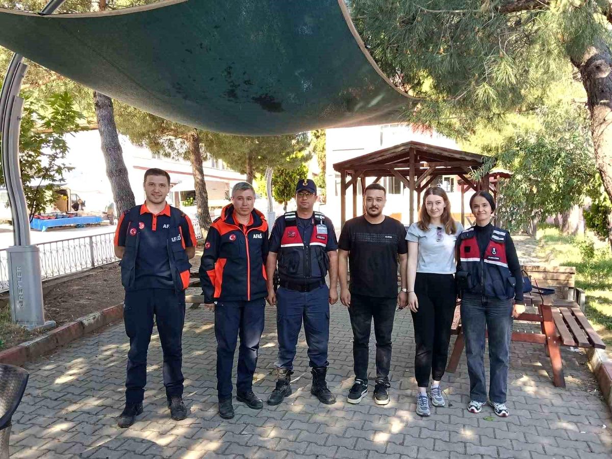 Dağ yolunda kaybolan genç çift sağ olarak bulundu