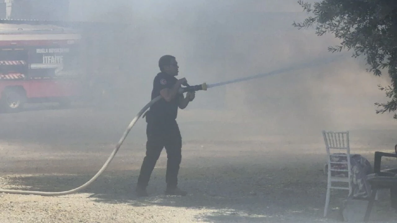 Bodrum'da personel lojmanında yangın çıktı