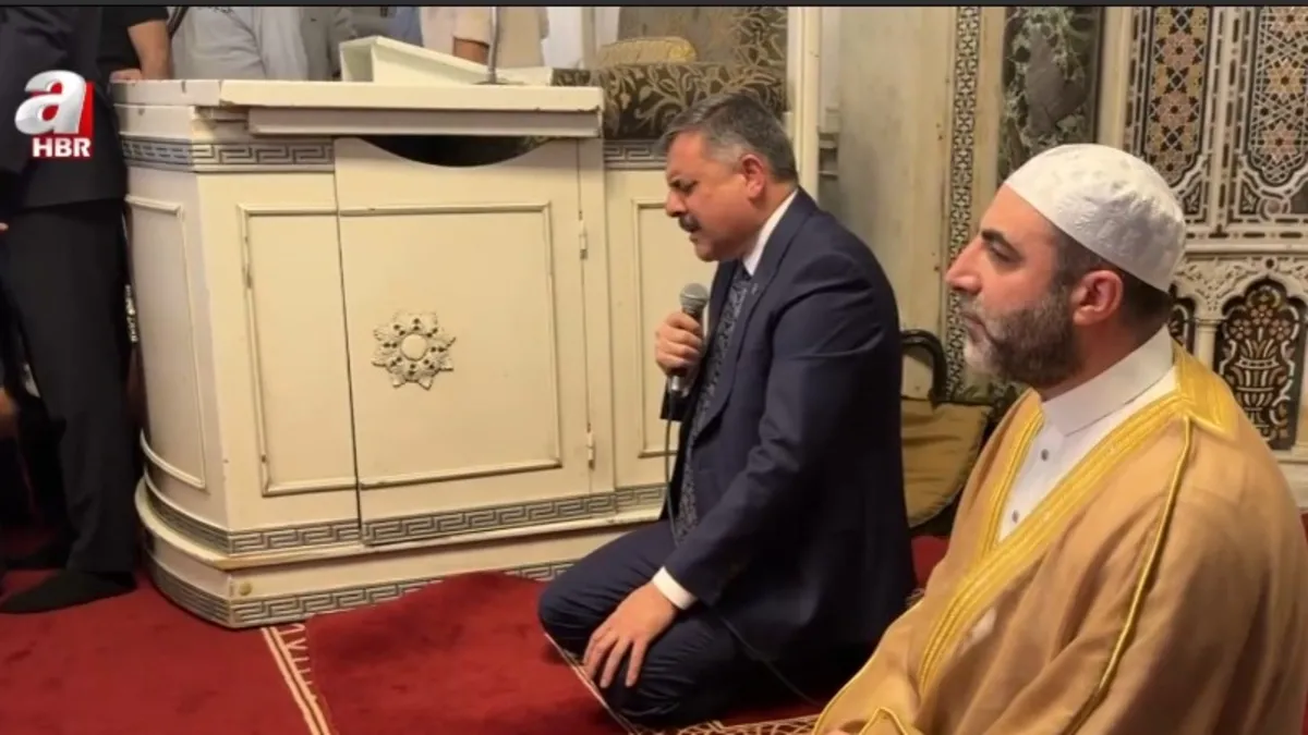 İçişleri Bakanı Çiftçi'den Emevi Camii'nde Kur'an-ı Kerim tilaveti