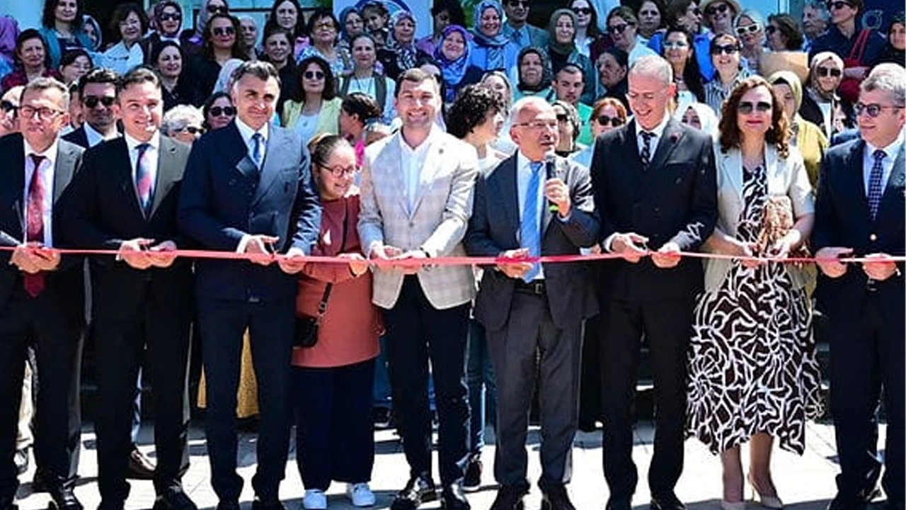 Ordu'da yıl sonu sergisi miting havasında açıldı, kursiyerlerin eserleri büyük beğeni topladı