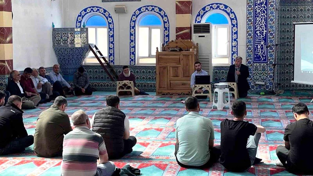Altıntaş'ta Kur'an kurslarında görev alacak personele hizmet içi eğitim