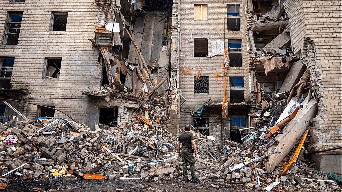 Rusya'nın Ukrayna çapındaki saldırılarında son 24 saatte en az 8 kişi öldü