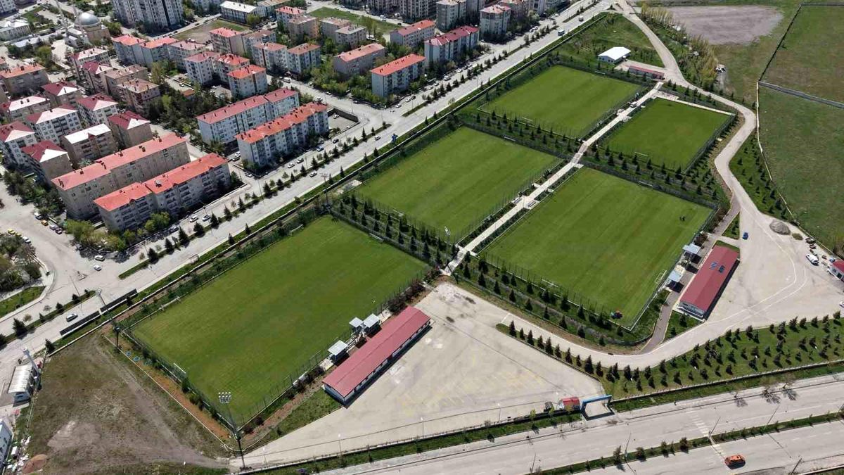Palandöken Yüksek İrtifa Kamp Merkezi yine takımların gözdesi