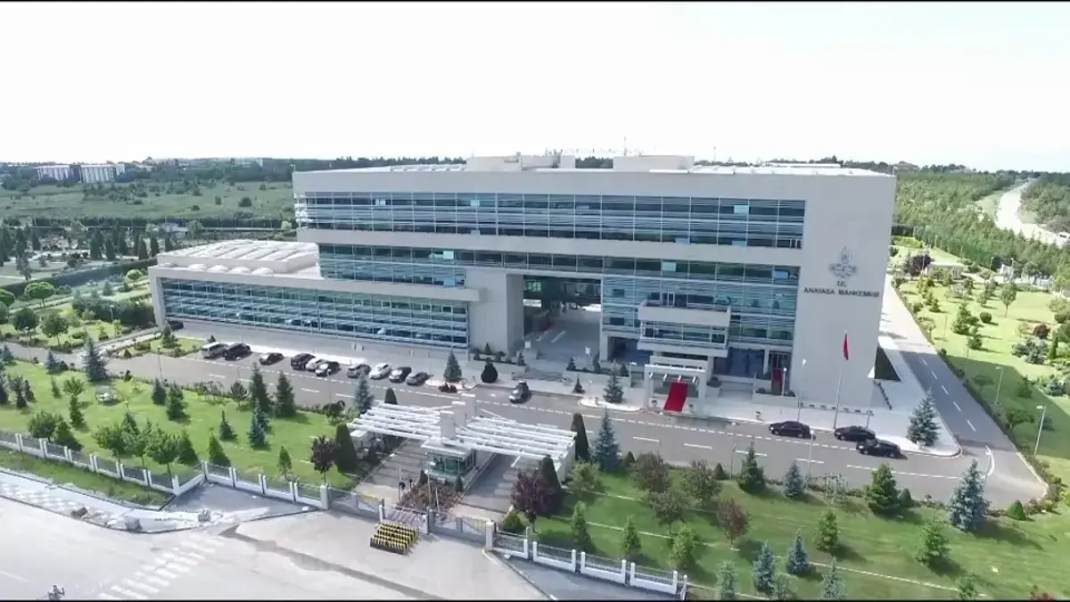 CHP'den AYM'ye başvuruya kısmi ret