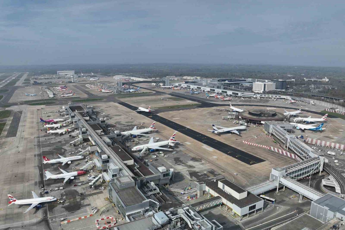 Gatwick Havalimanı'nda Su Kesintisi: Elektrik Arızası Tuvalet ve Restoranları Vurdu